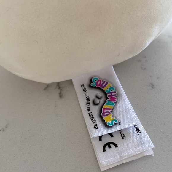 SQUISHMALLOWS Plush LIKE NEW! - Picture 4 of 7